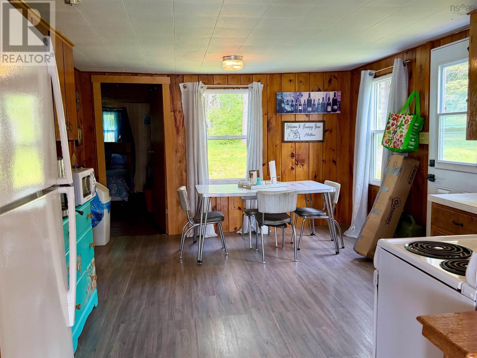 656 Milbury Lake Road - 11