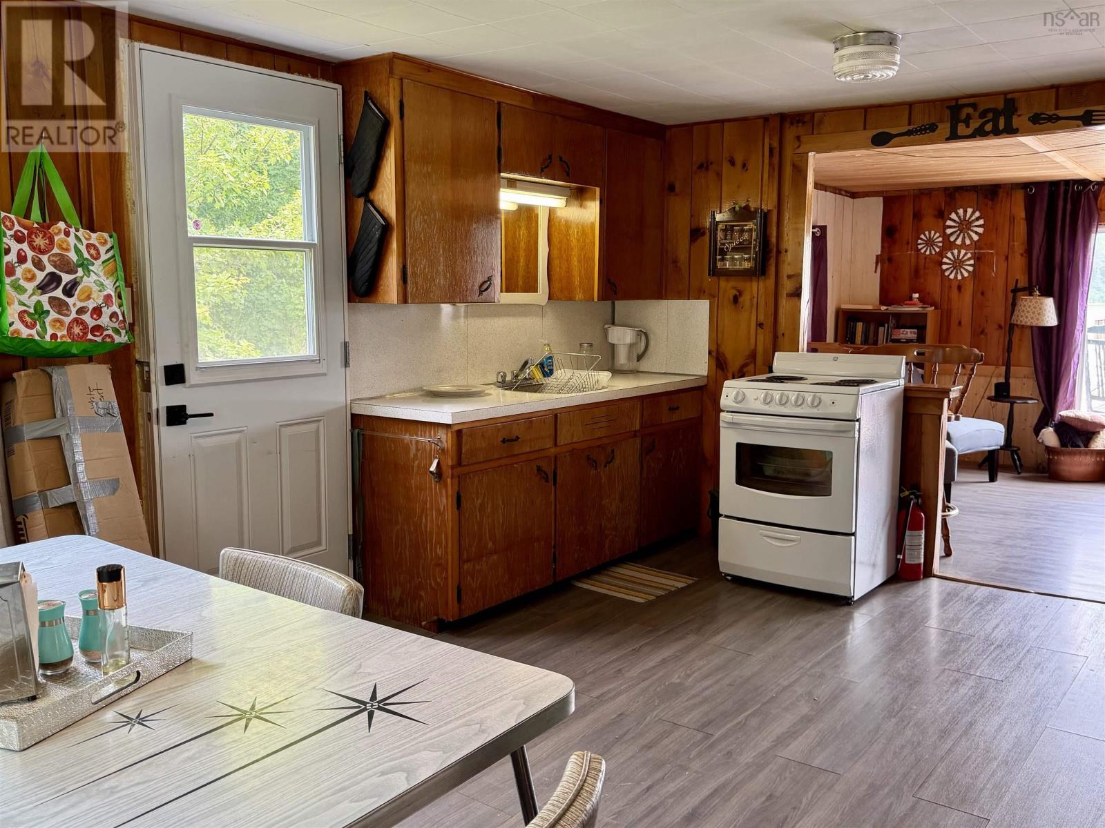 656 Milbury Lake Road - 13