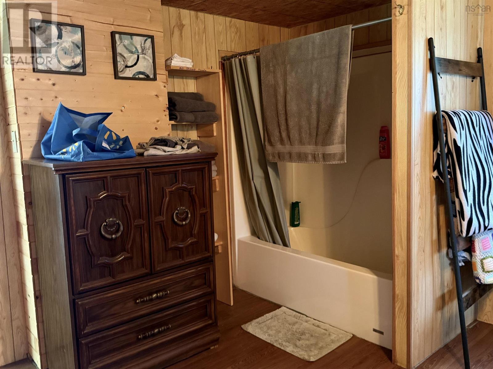 656 Milbury Lake Road - 17