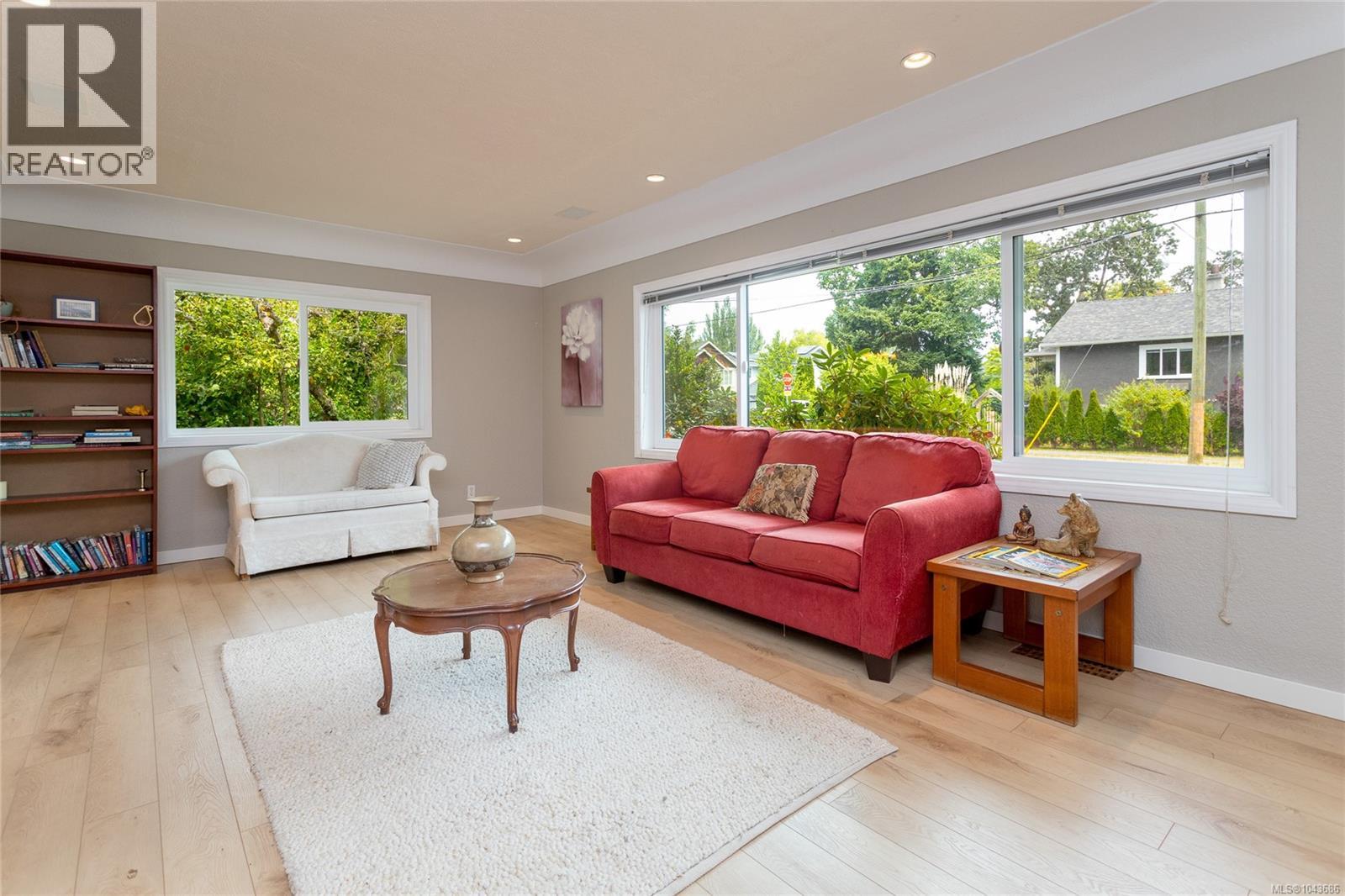3830 Palo Alto St - 11