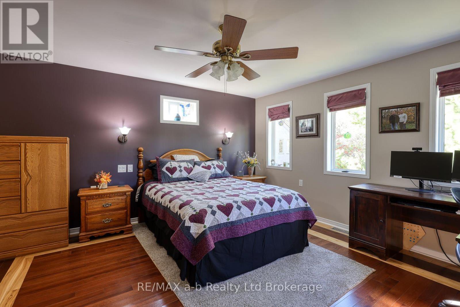 11 CORNISH CRESCENT - 13