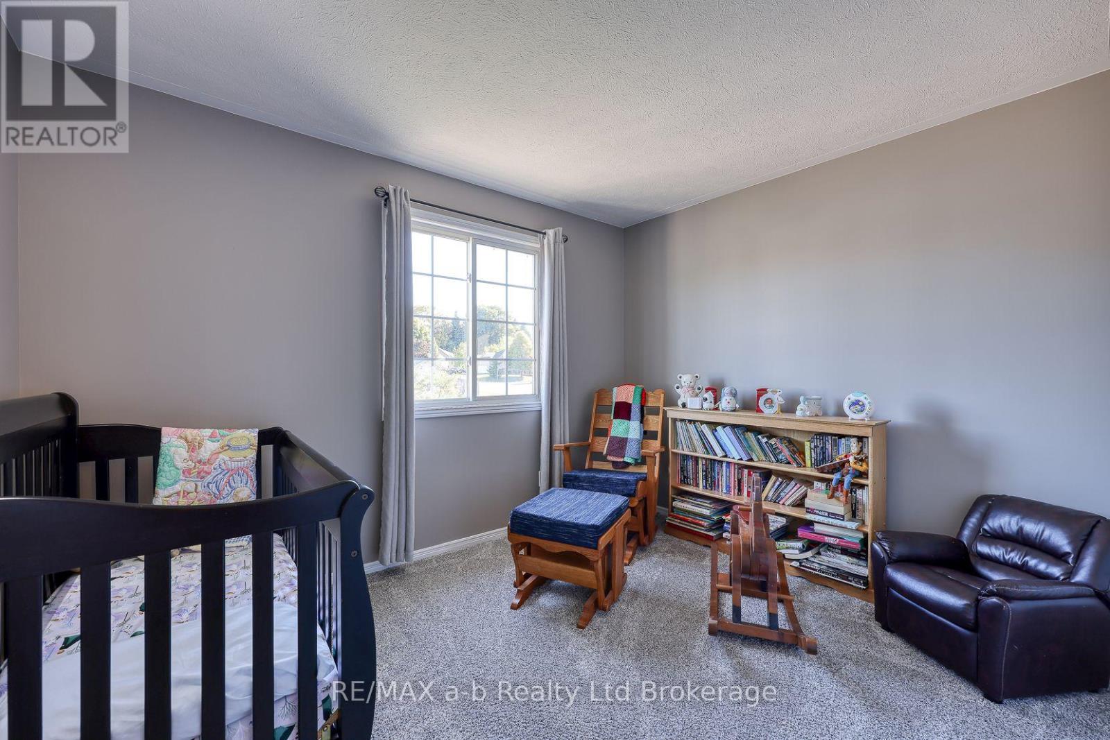 11 CORNISH CRESCENT - 20