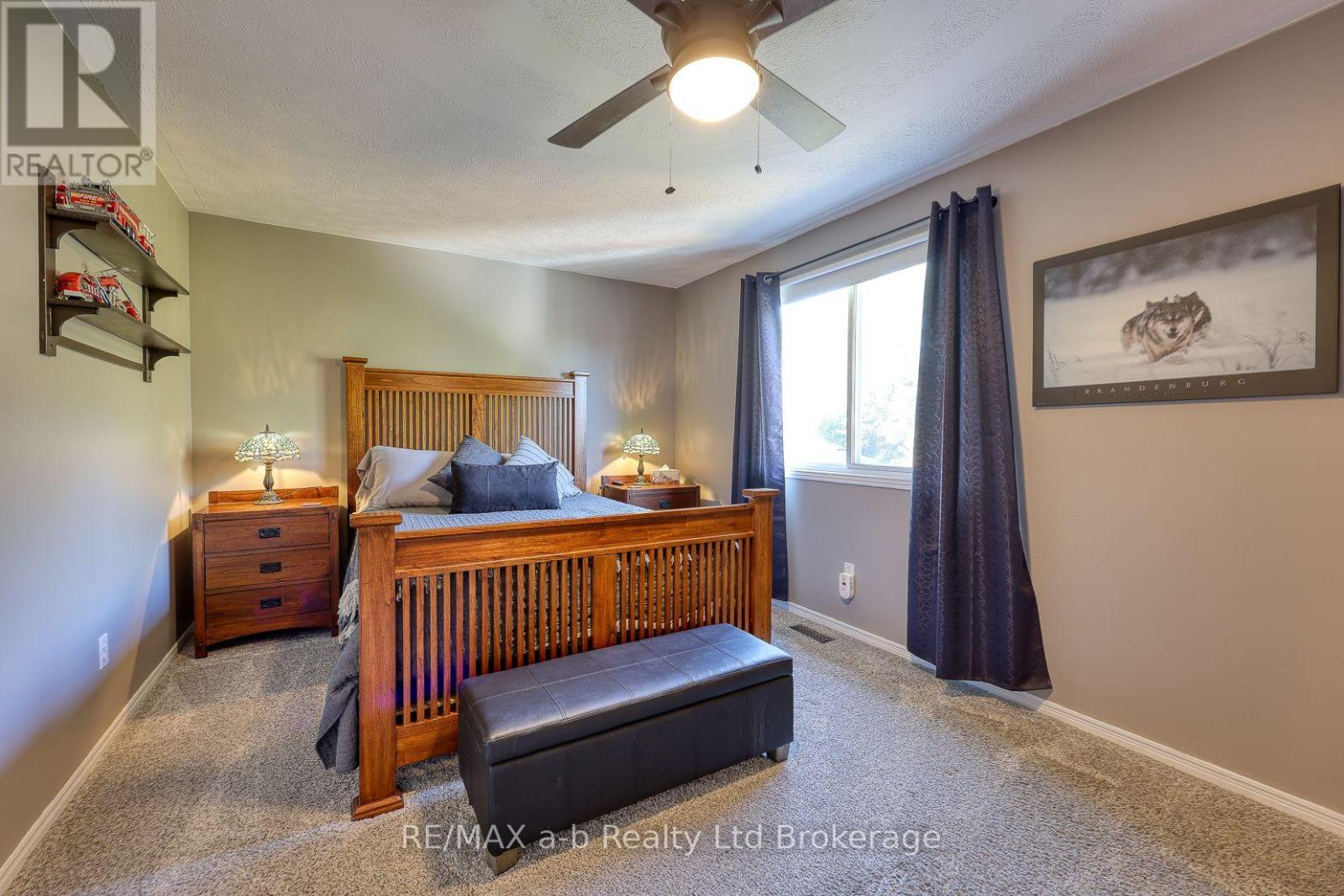 11 CORNISH CRESCENT - 23