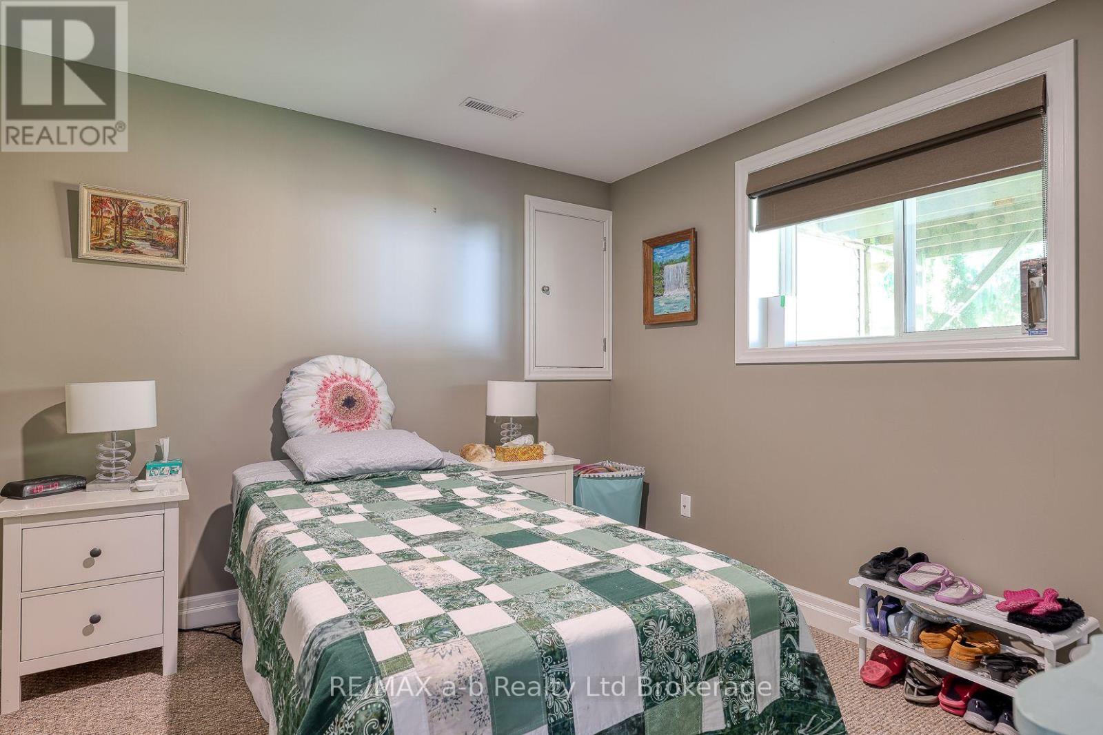 11 CORNISH CRESCENT - 29