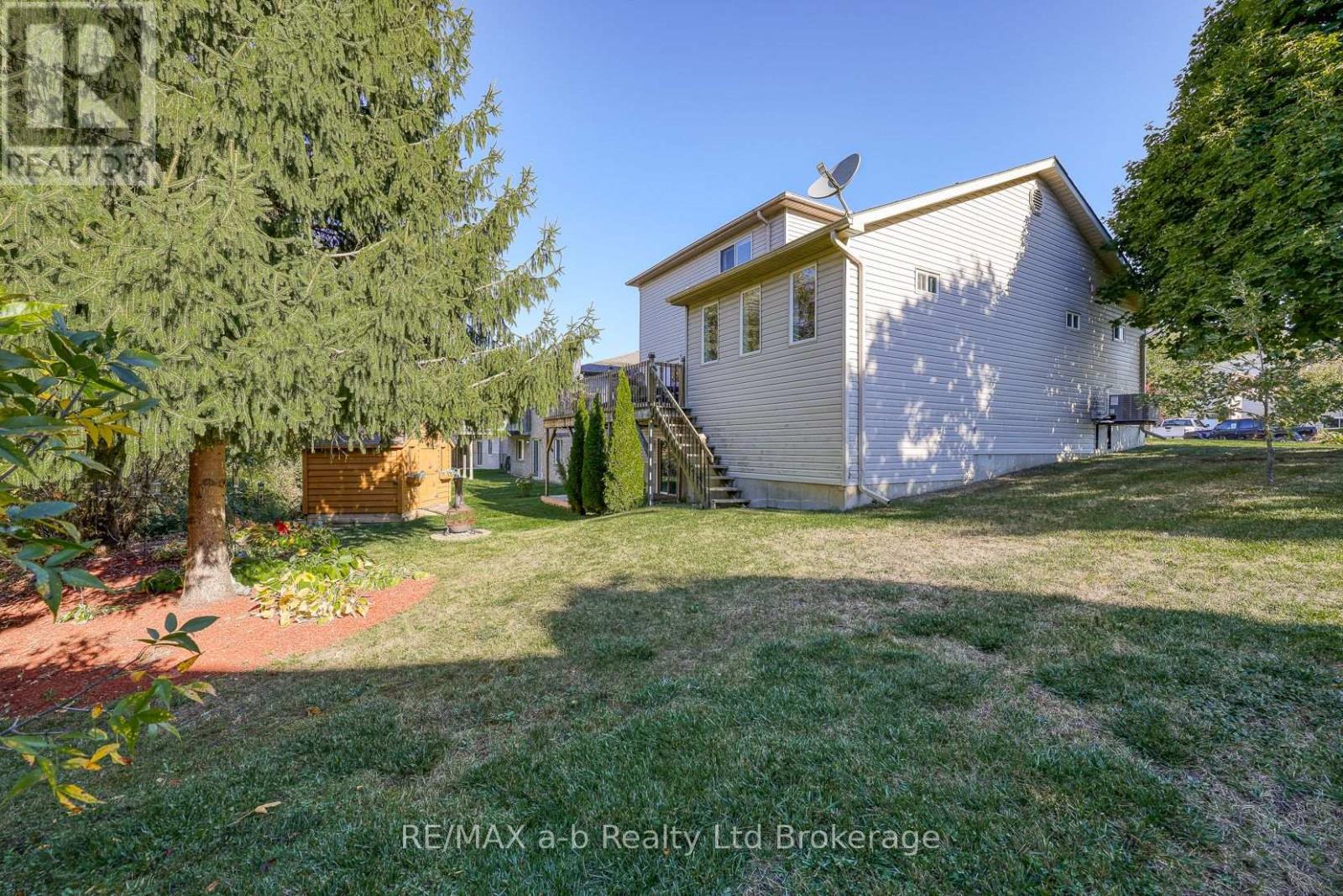 11 CORNISH CRESCENT - 32