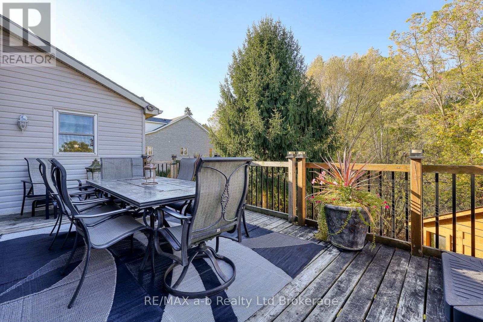 11 CORNISH CRESCENT - 39