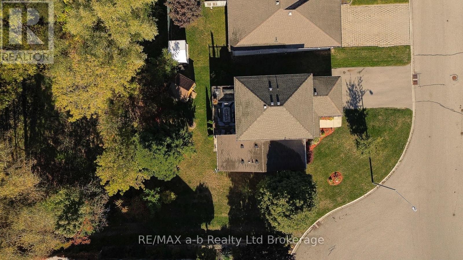 11 CORNISH CRESCENT - 43
