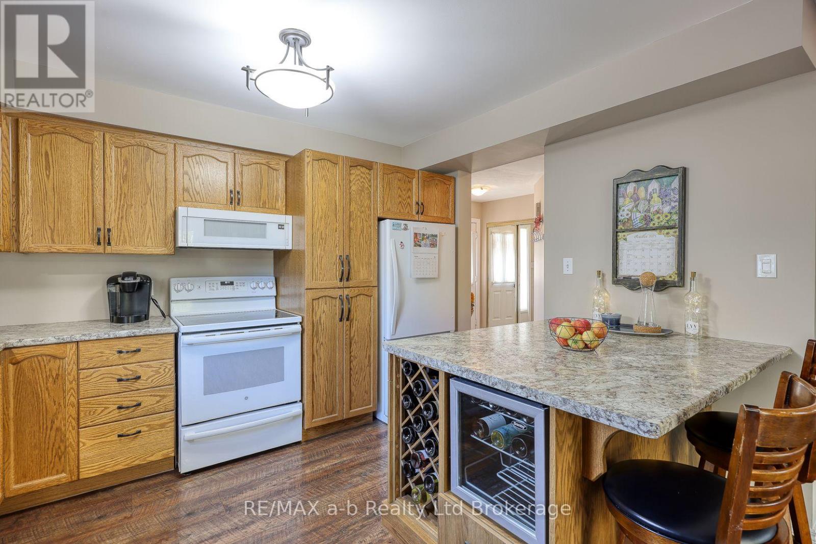 11 CORNISH CRESCENT - 9