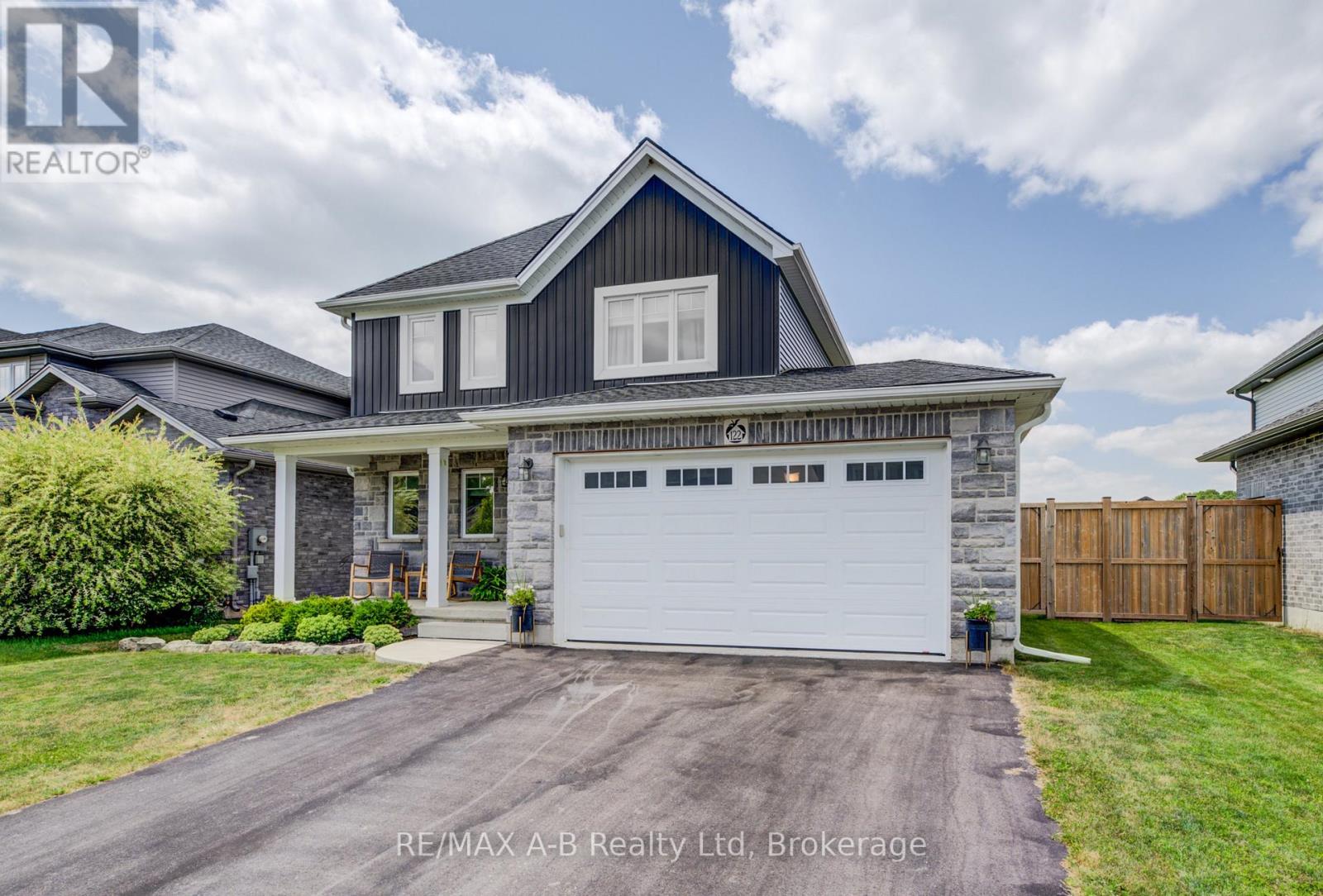122 HALLIDAY DRIVE - 3