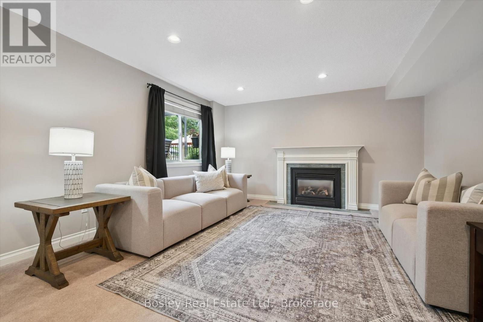 37 MUNROE CRESCENT - Image 33