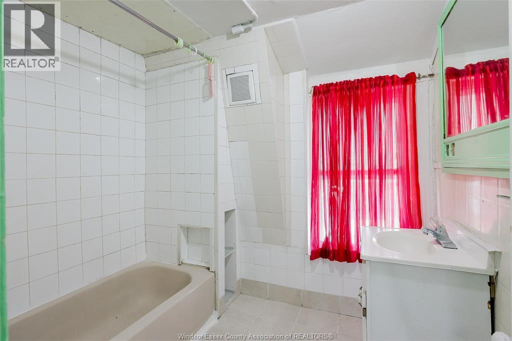 361 JOSEPHINE - 21