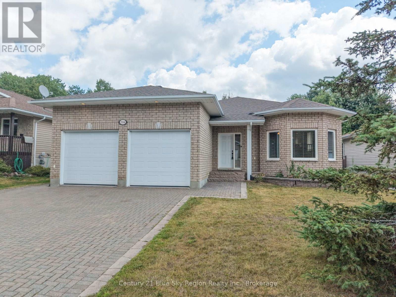 304 OSPREY CRESCENT - 1