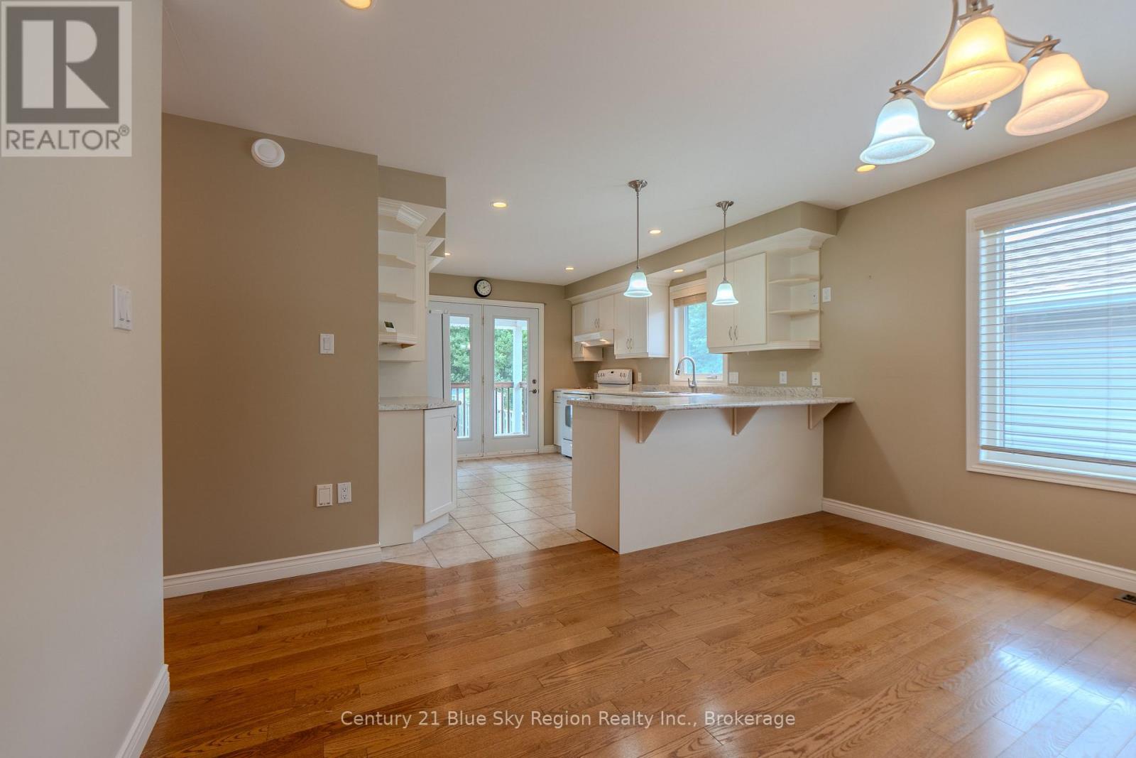 304 OSPREY CRESCENT - 10