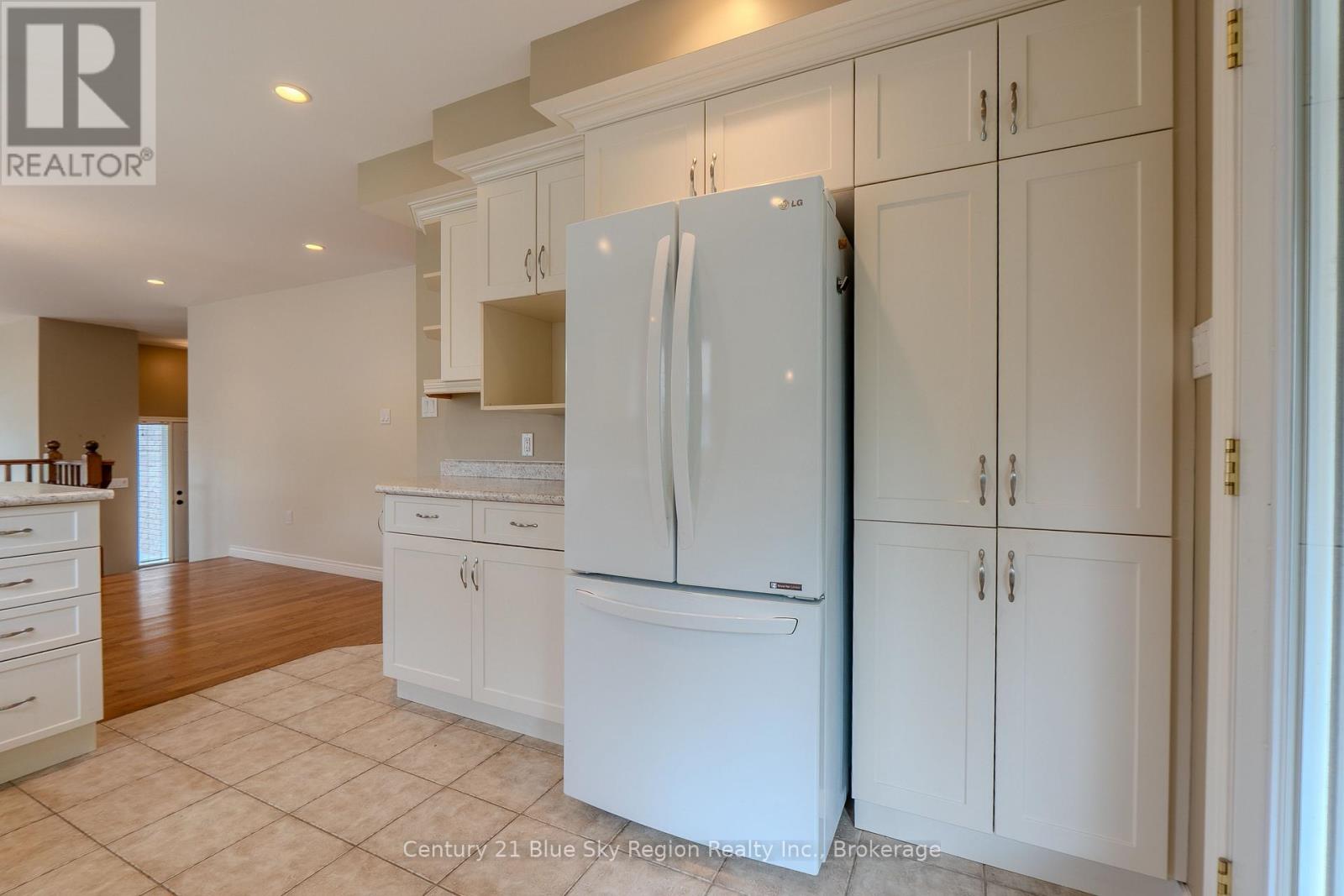 304 OSPREY CRESCENT - 14