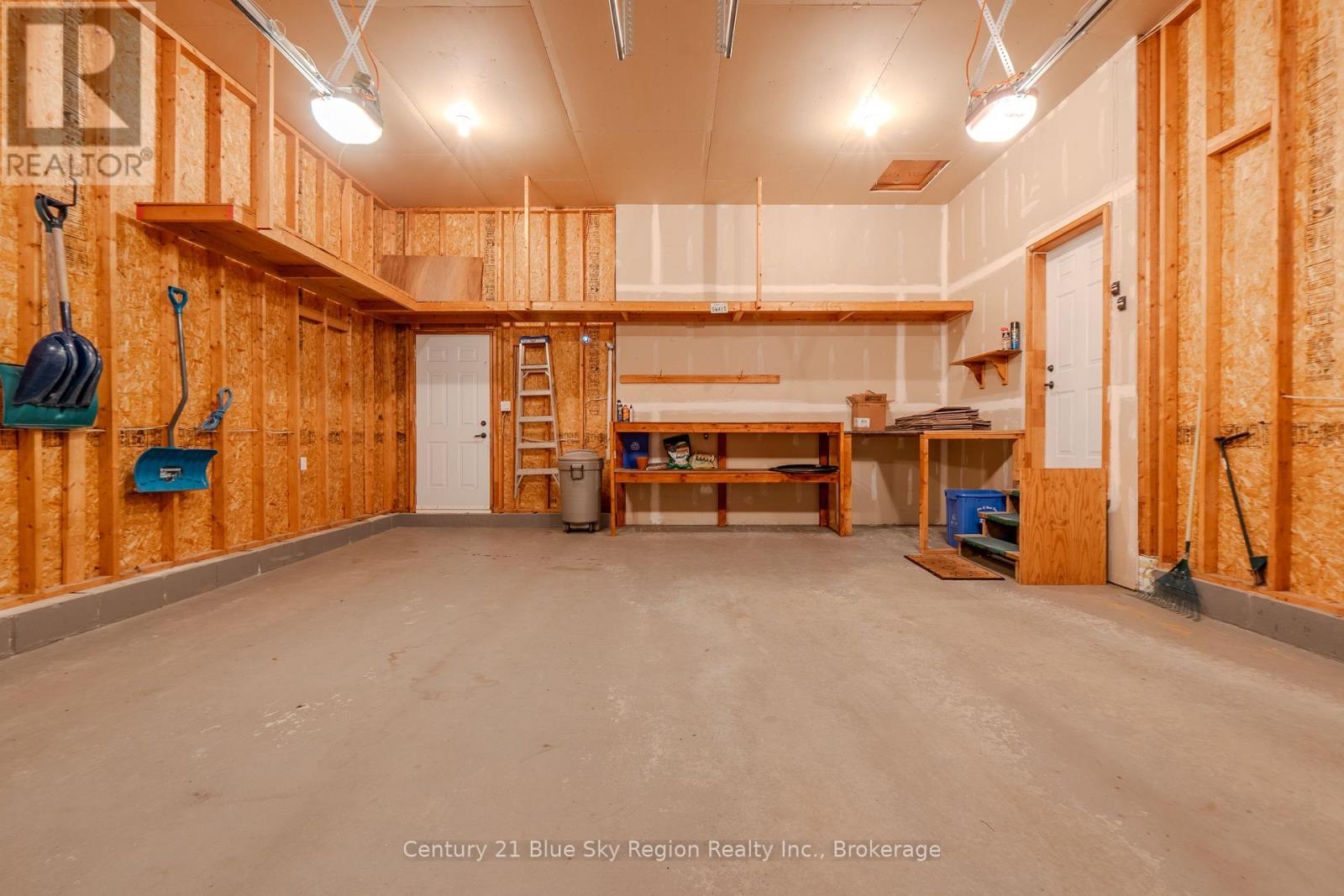 304 OSPREY CRESCENT - 35