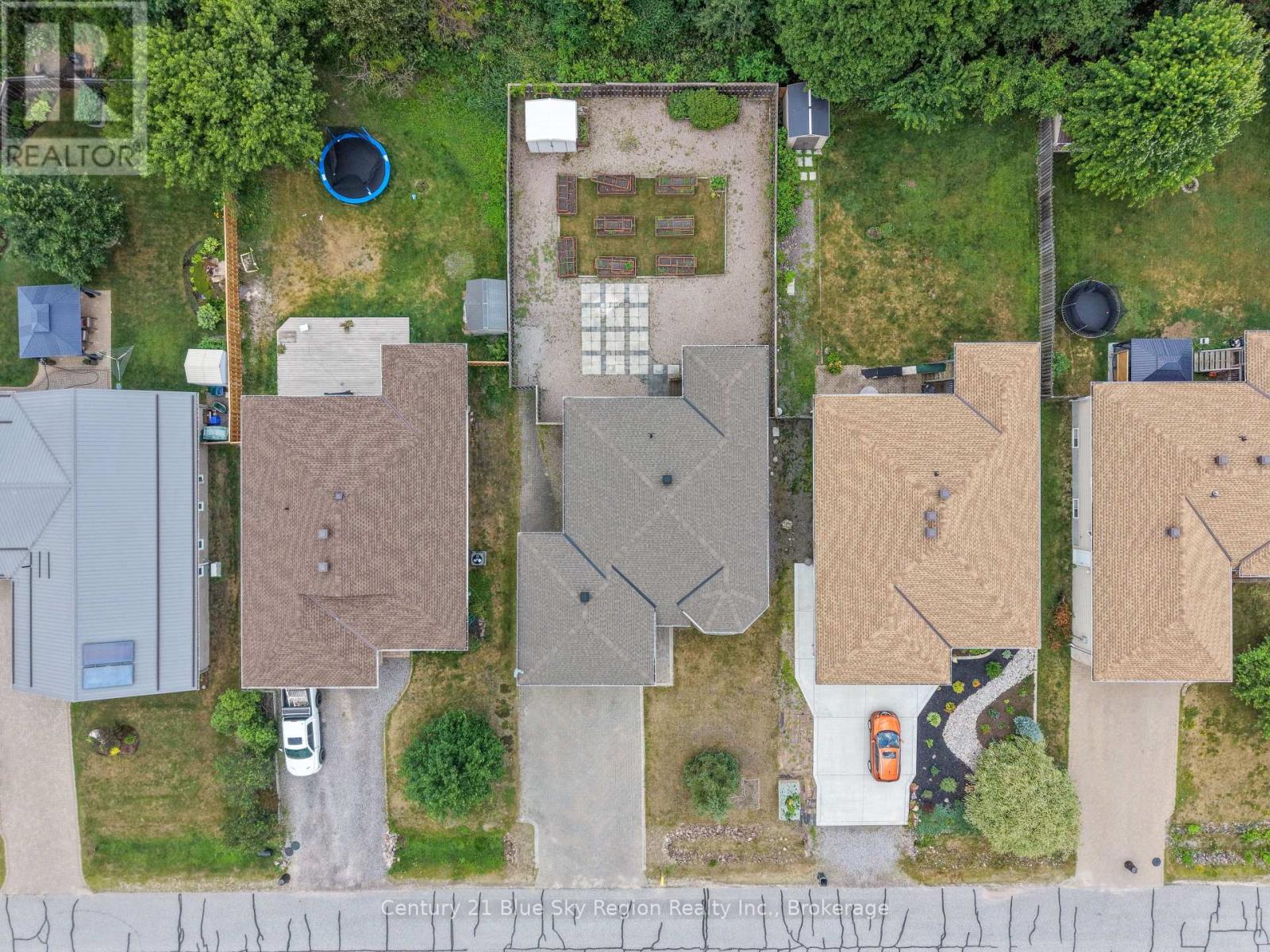 304 OSPREY CRESCENT - 38