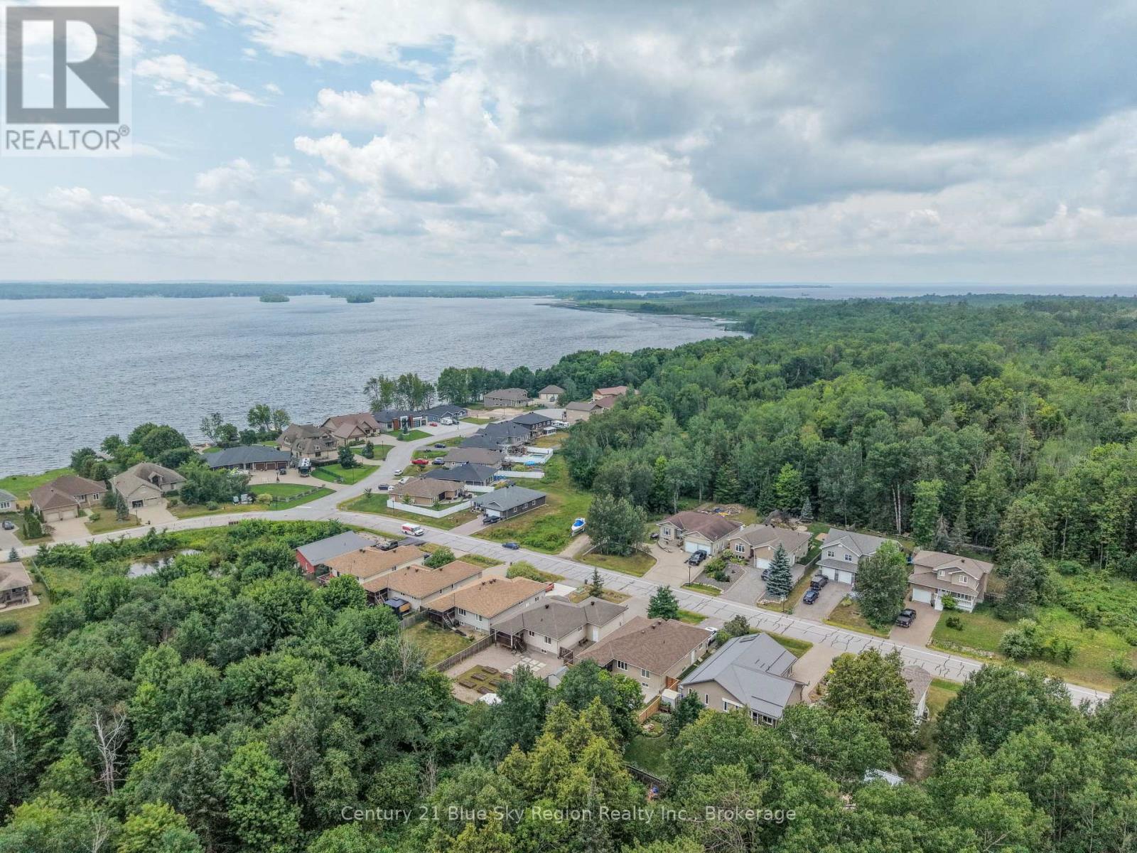 304 OSPREY CRESCENT - 44