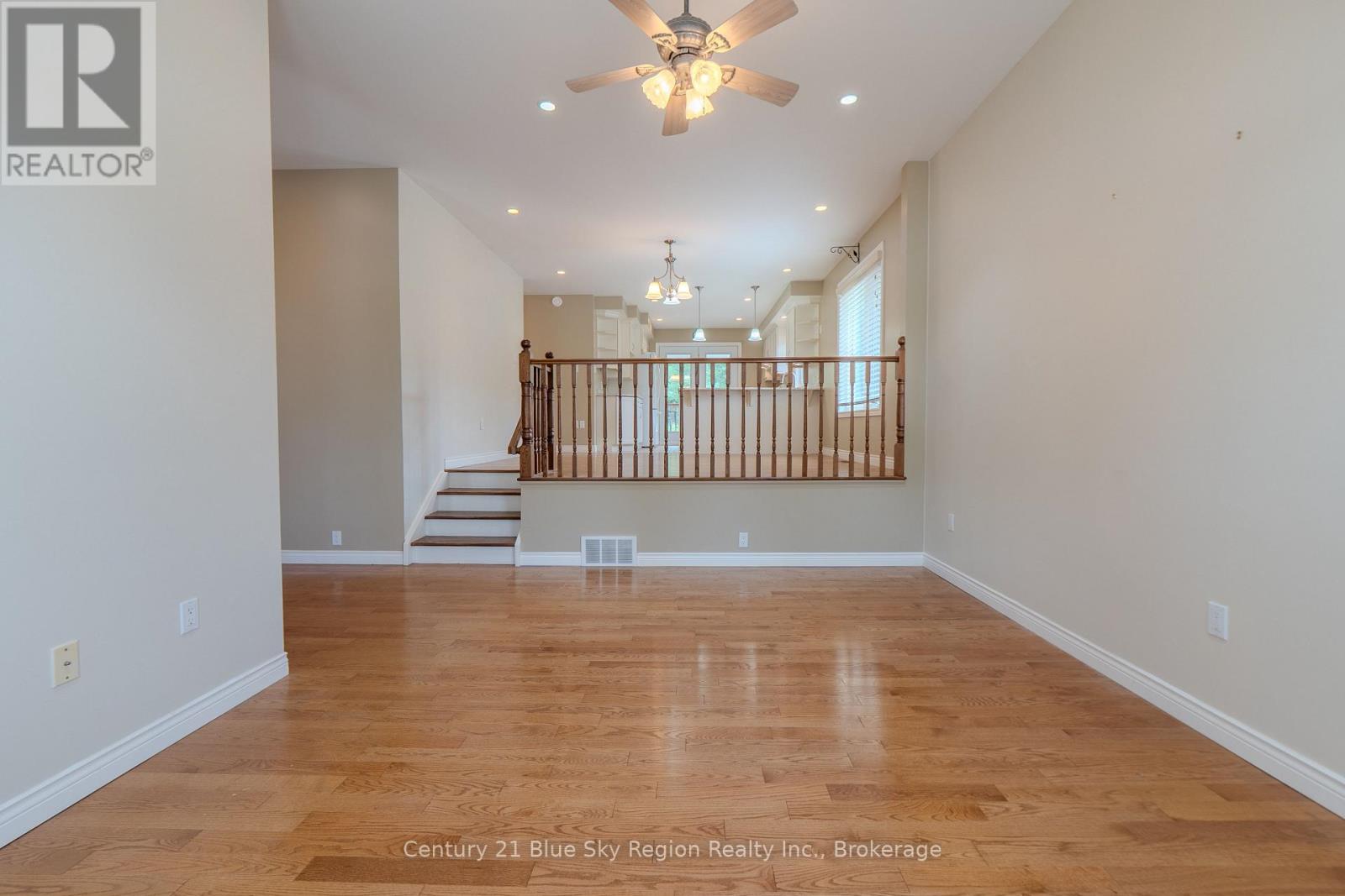 304 OSPREY CRESCENT - 7