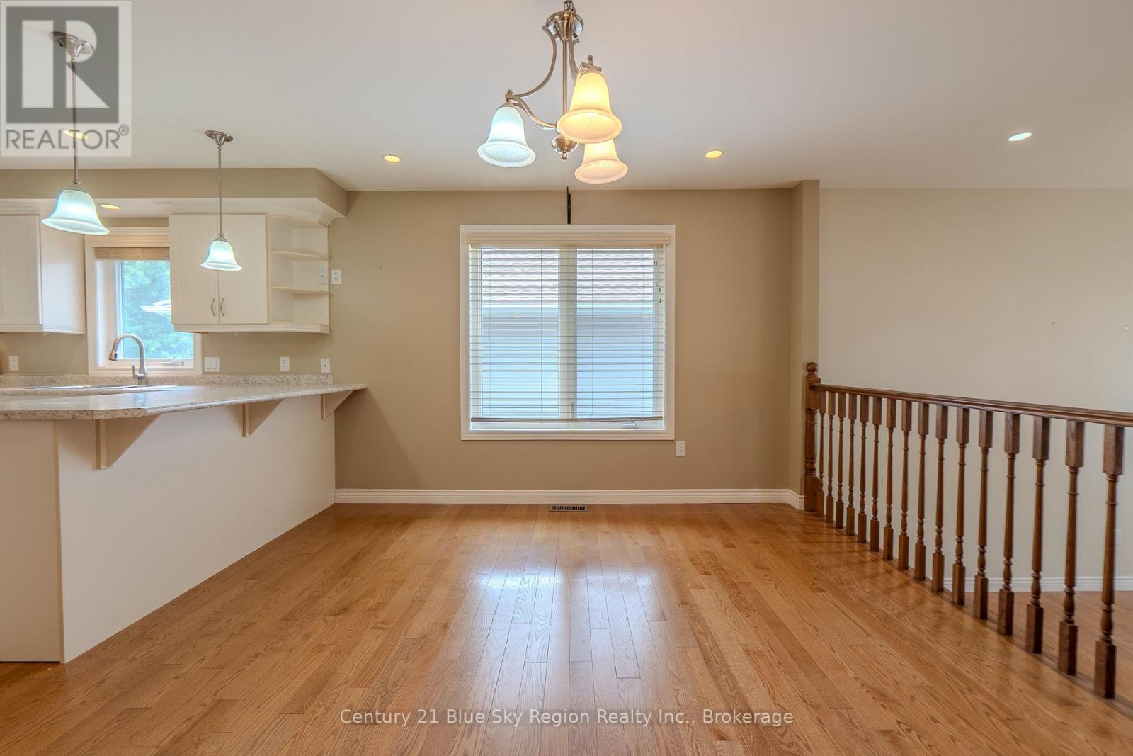 304 OSPREY CRESCENT - 8