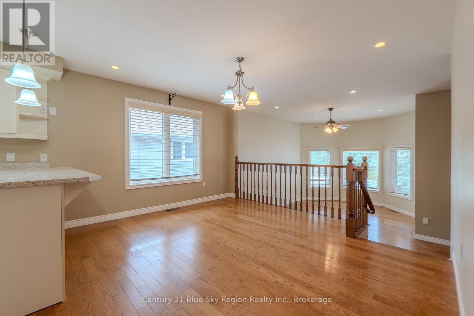 304 OSPREY CRESCENT - 9