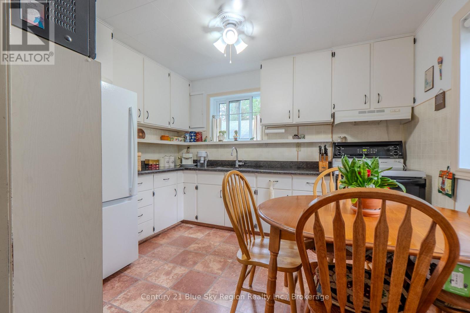 73 O'CONNOR DRIVE - 15