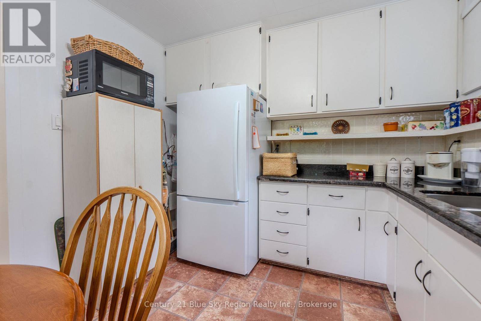 73 O'CONNOR DRIVE - 18