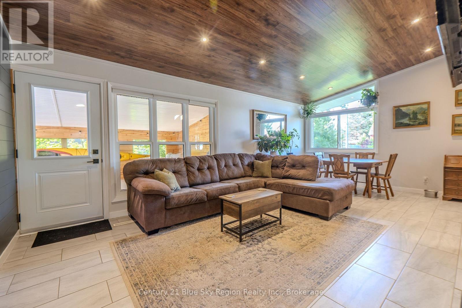 1440 JANE STREET - Image 10