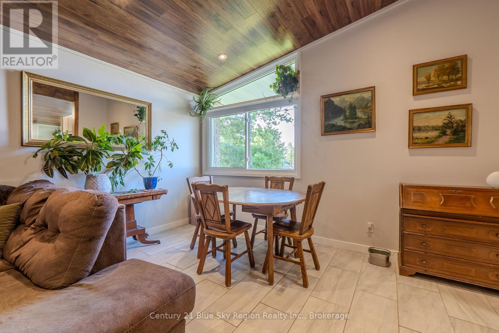 1440 JANE STREET - Image 11