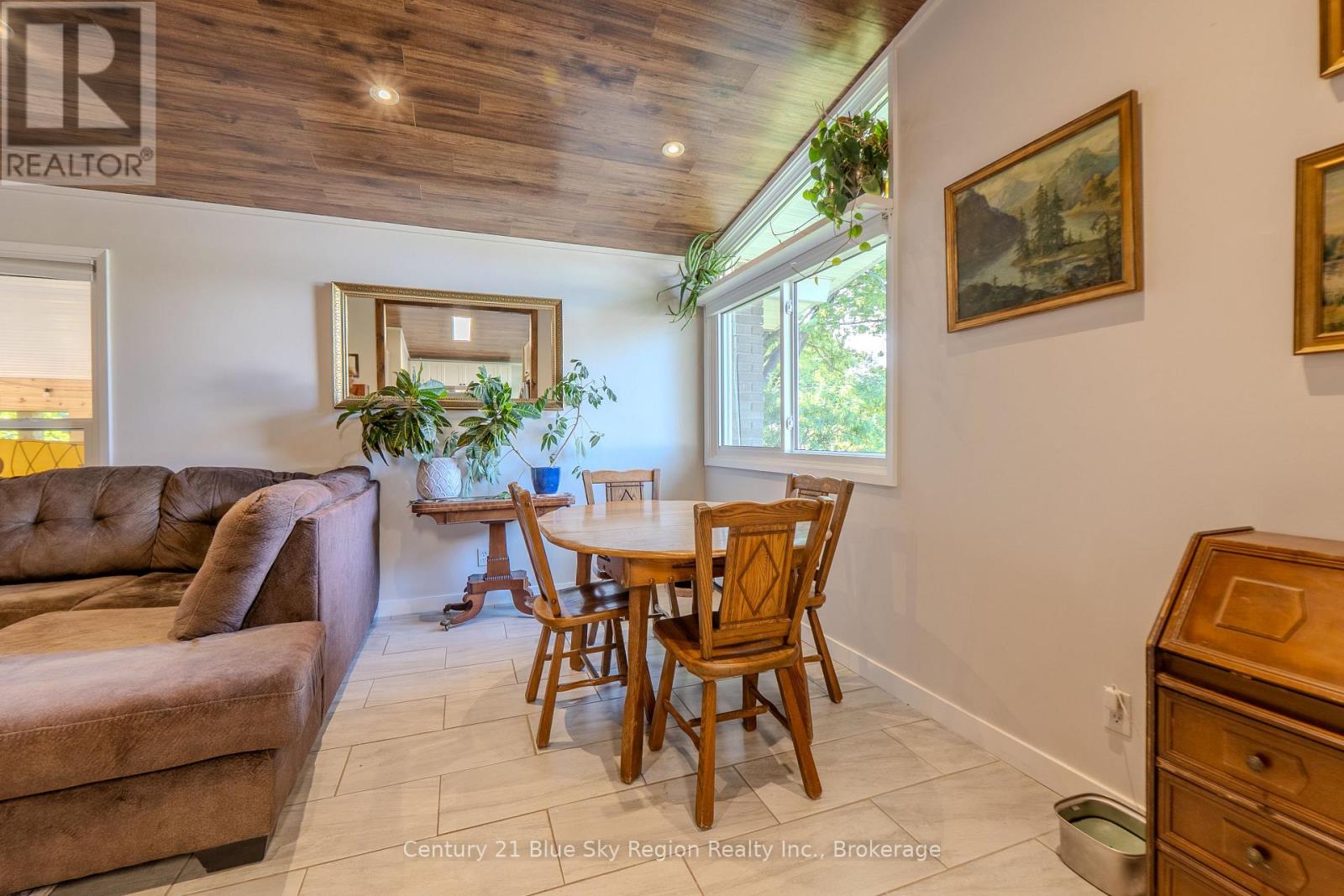 1440 JANE STREET - Image 12