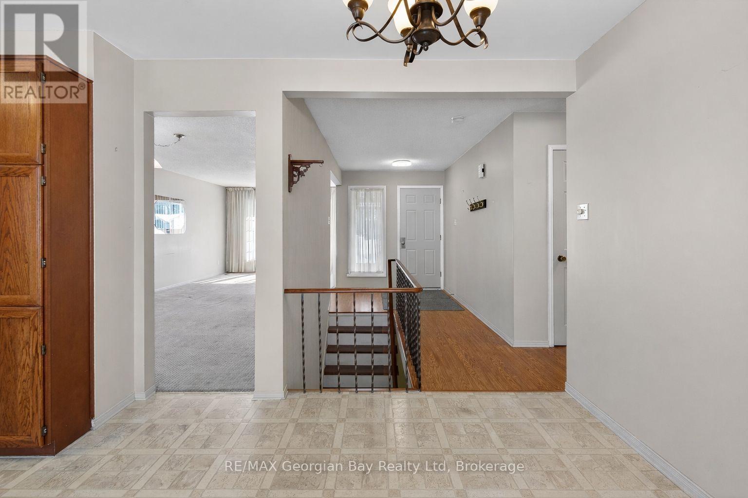 1032 DOMINION AVENUE - 11