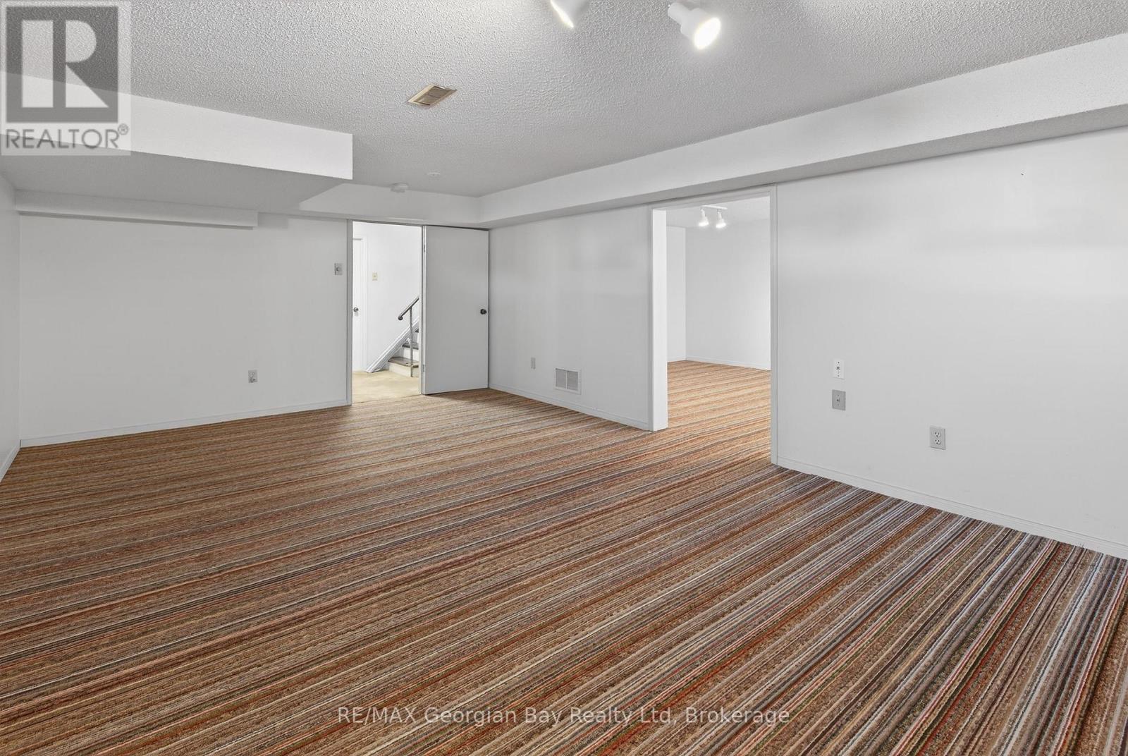 1032 DOMINION AVENUE - 21
