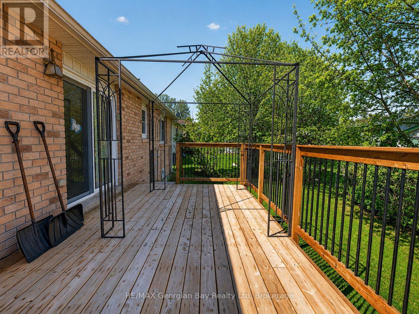 1032 DOMINION AVENUE - 26