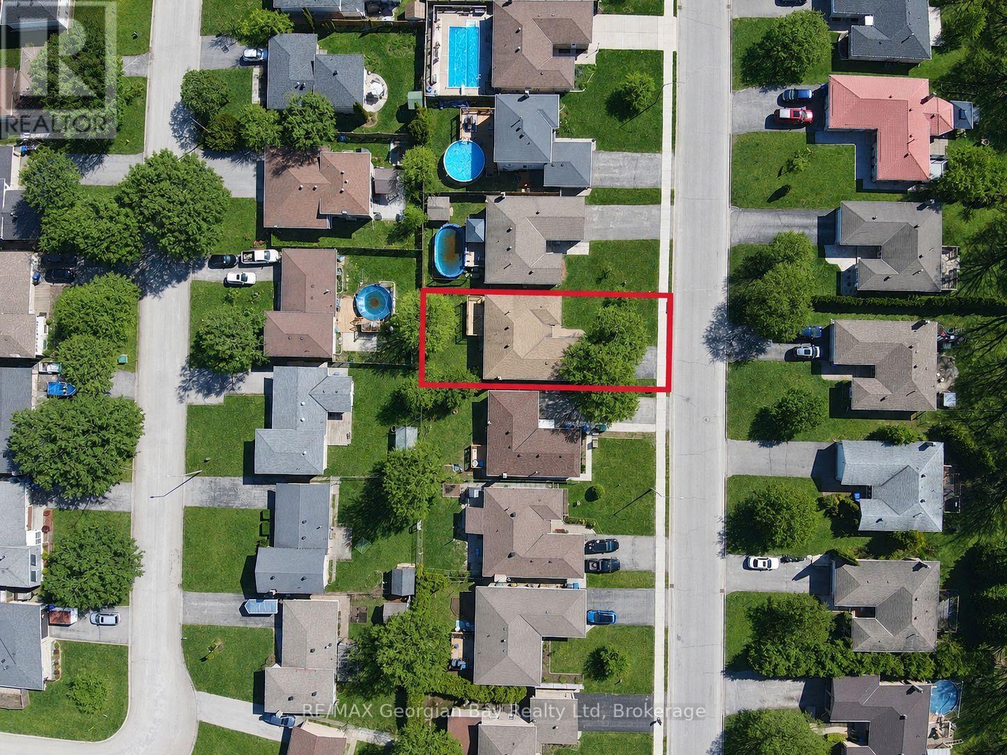 1032 DOMINION AVENUE - 29
