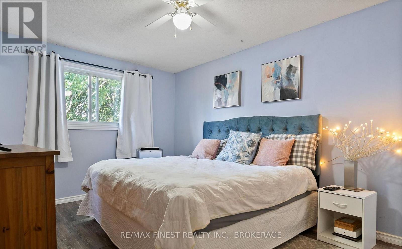 66 NICHOLSON CRESCENT - 21
