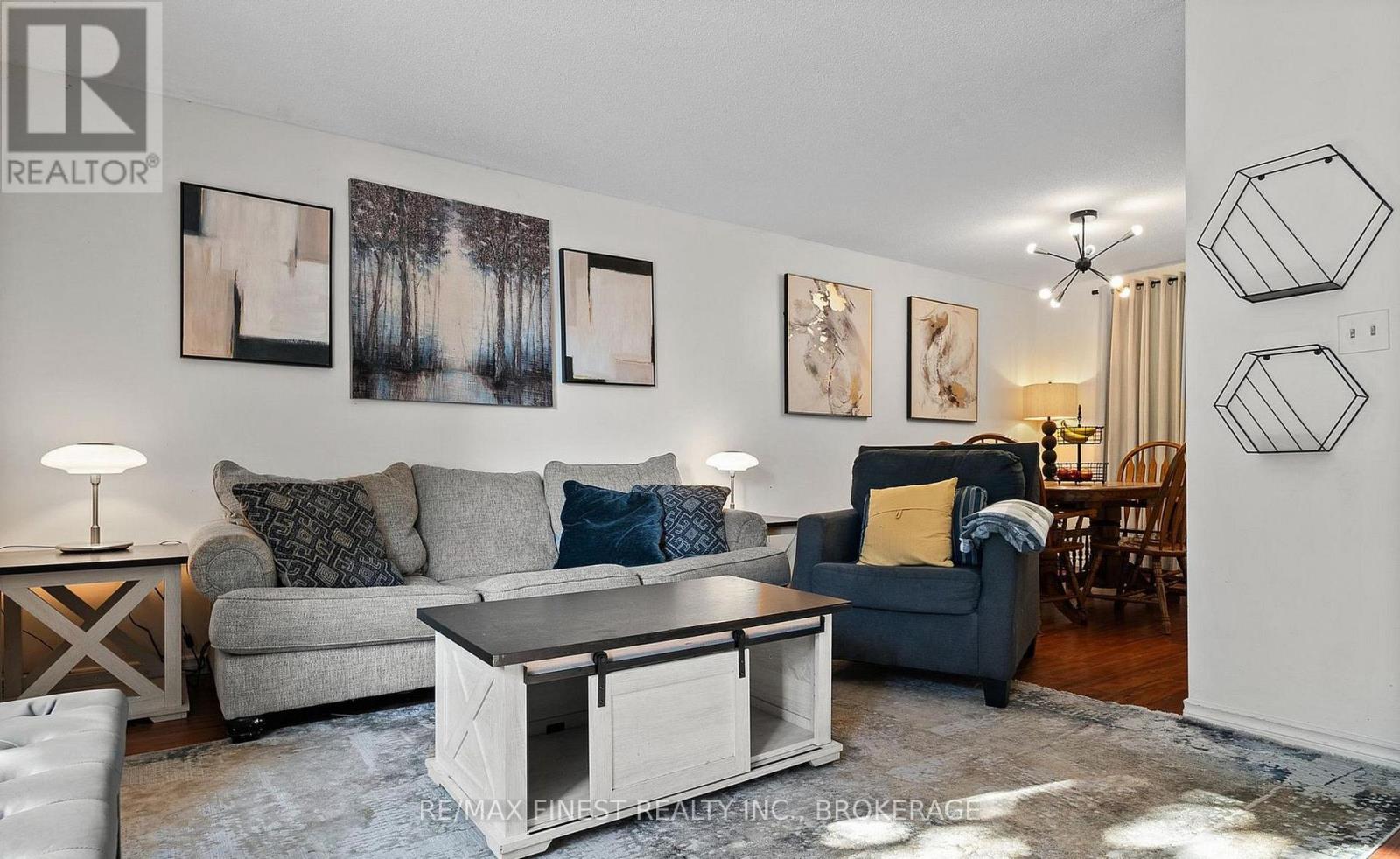 66 NICHOLSON CRESCENT - 7