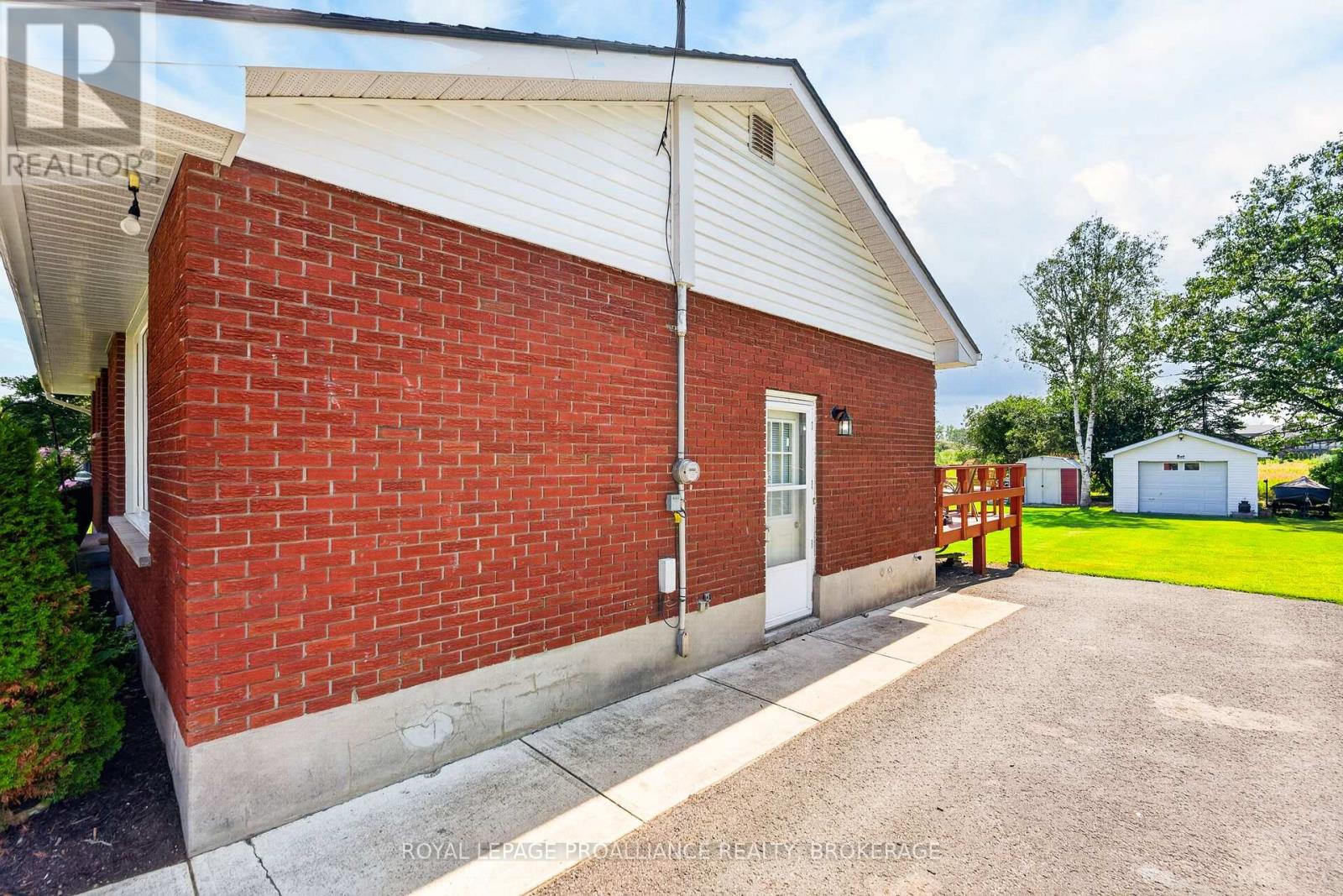 47 RIVERVIEW DRIVE - Image 35