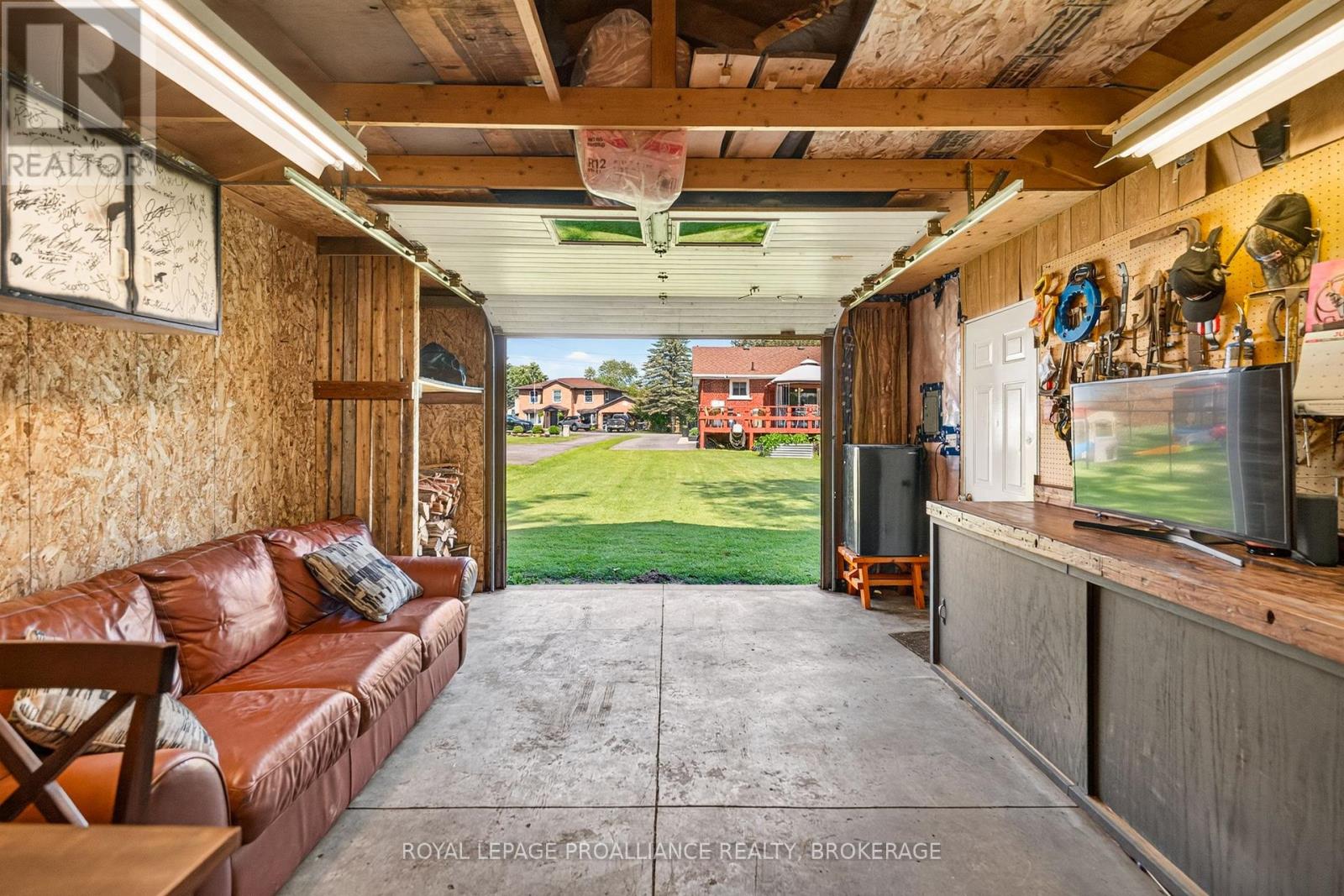 47 RIVERVIEW DRIVE - Image 46
