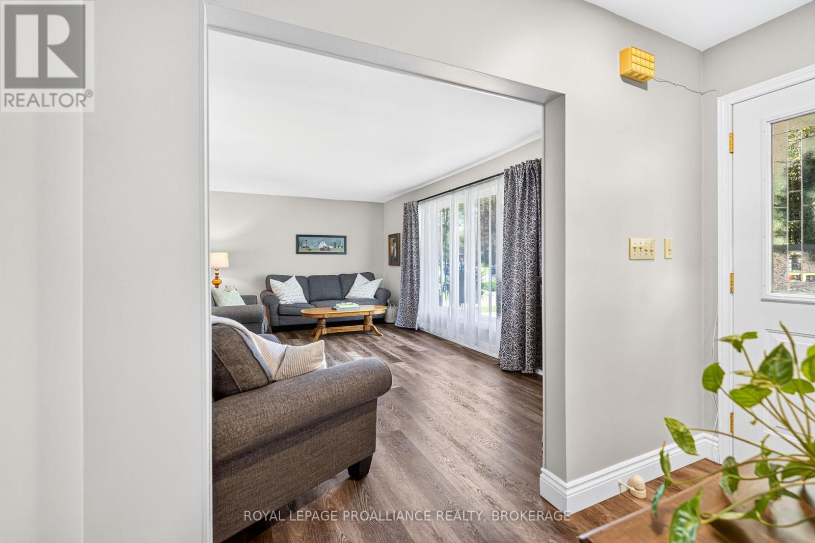 47 RIVERVIEW DRIVE - Image 5