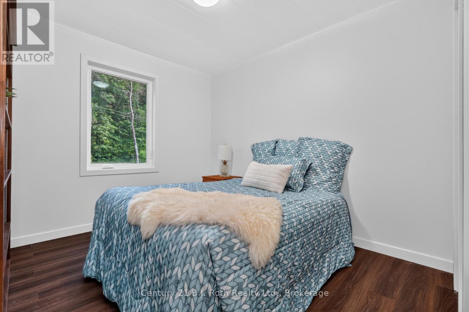 1020 ROSSEAU LAKE ROAD 1 - 20