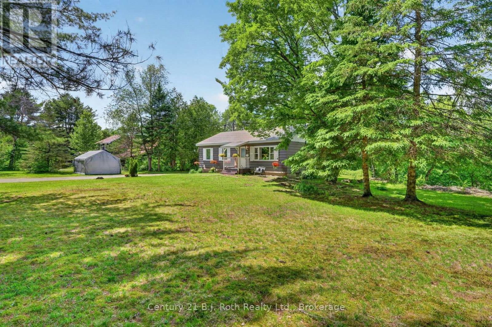 1020 ROSSEAU LAKE ROAD 1 - 28