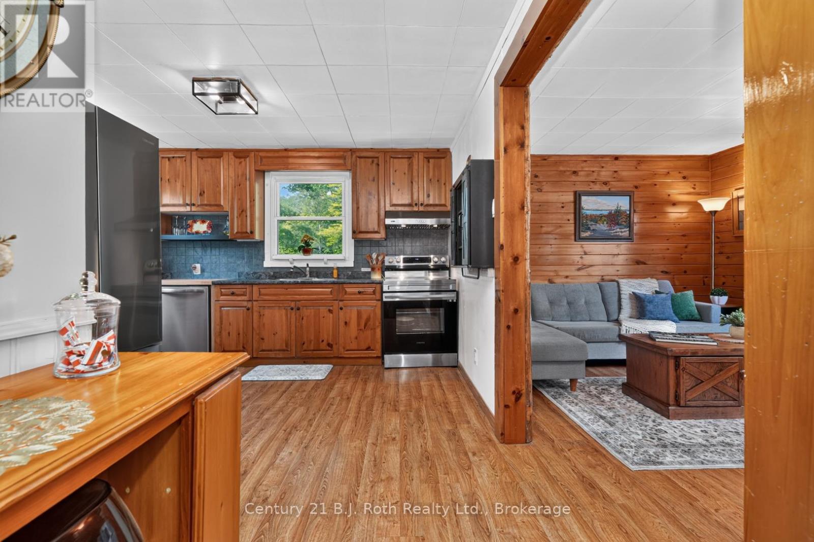 1020 ROSSEAU LAKE ROAD 1 - 7