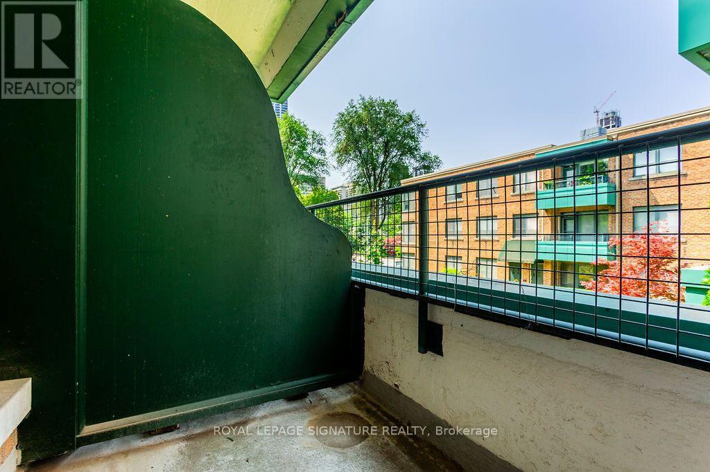 #203 30 ELM AVENUE - 13