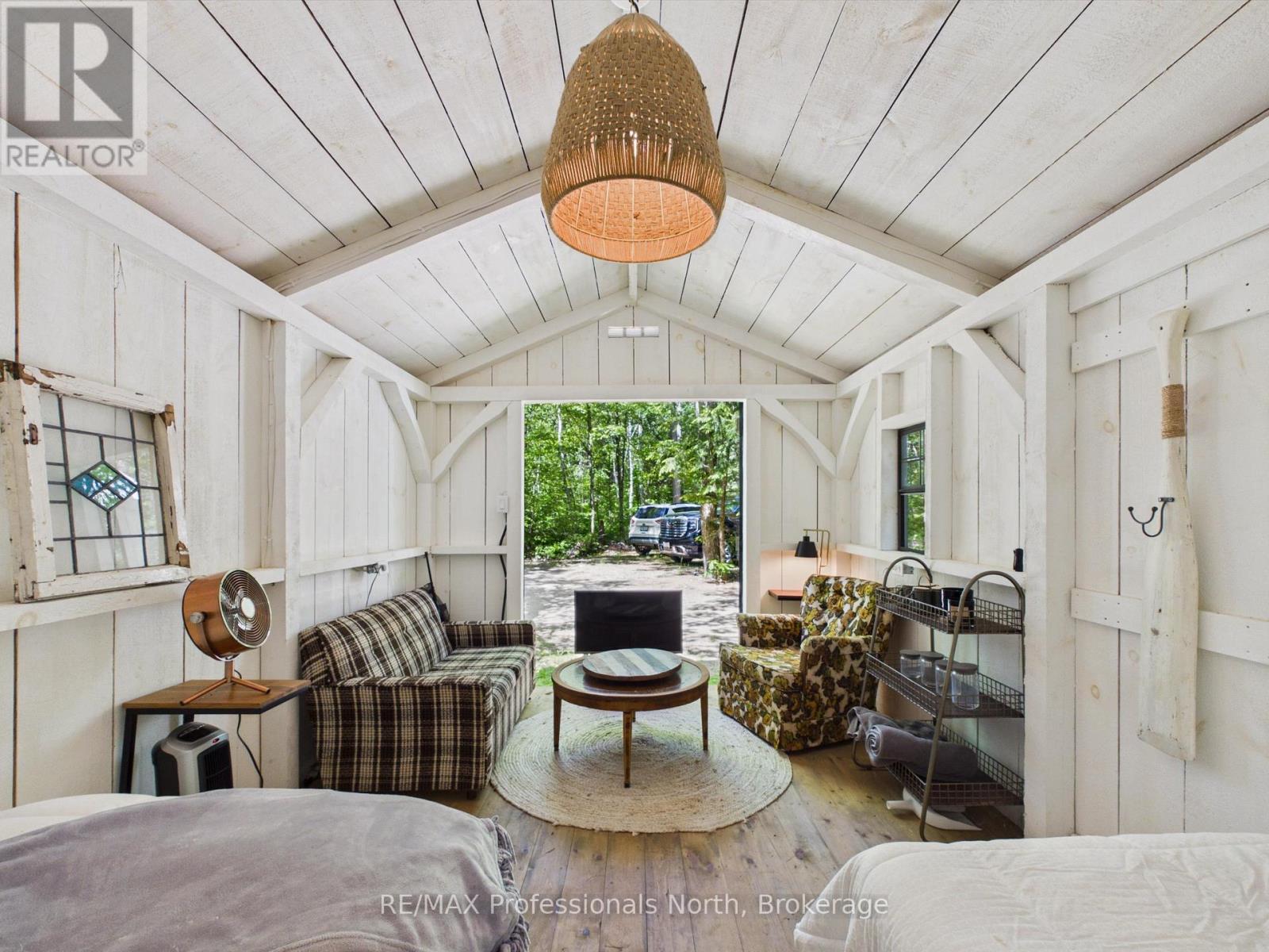 1398 MILNE ROAD - 32