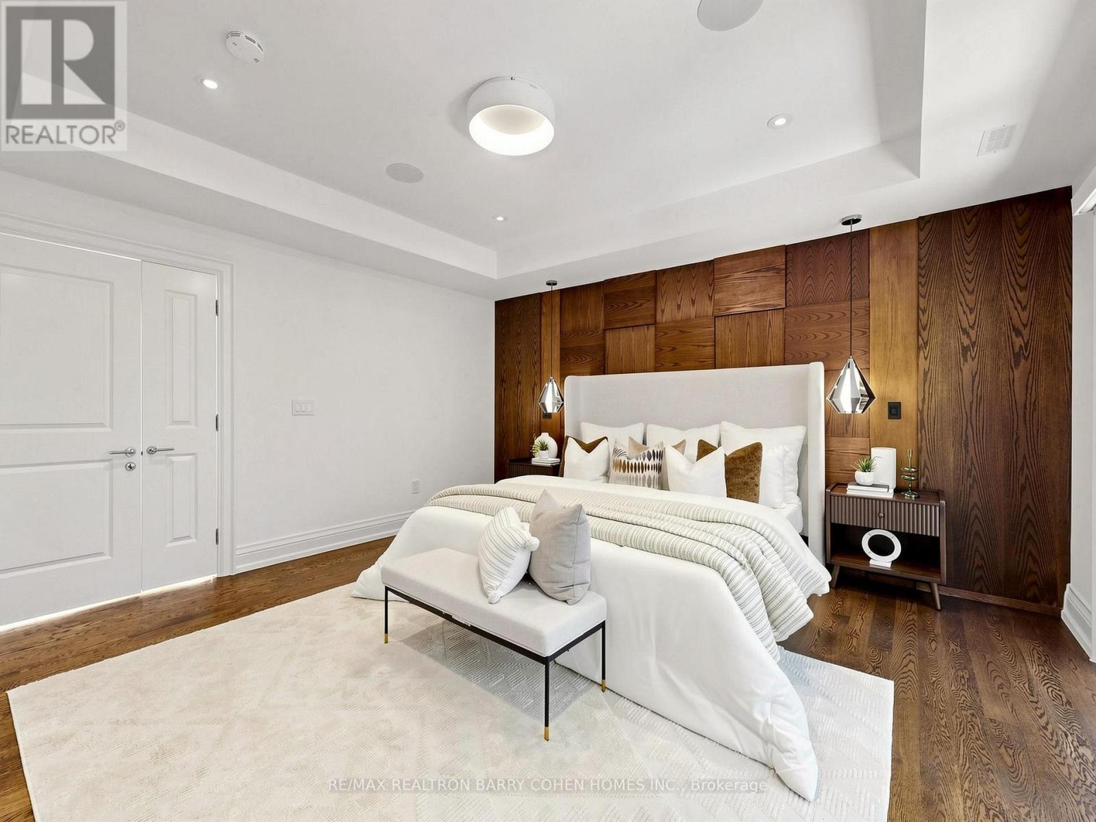 96 SOUTHVALE DRIVE - 25