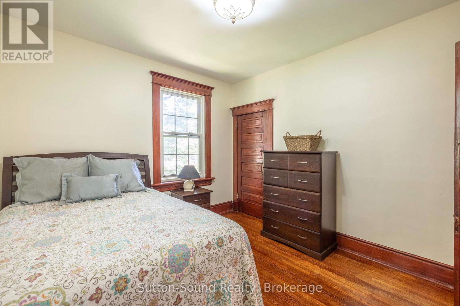 296 GARAFRAXA STREET - Image 16