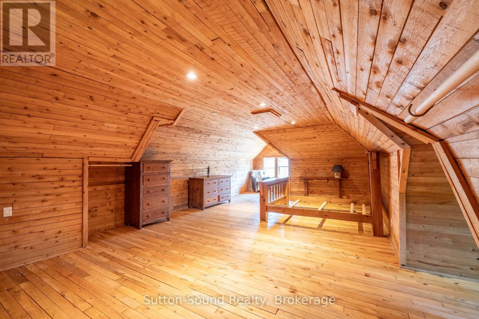 296 GARAFRAXA STREET - Image 21