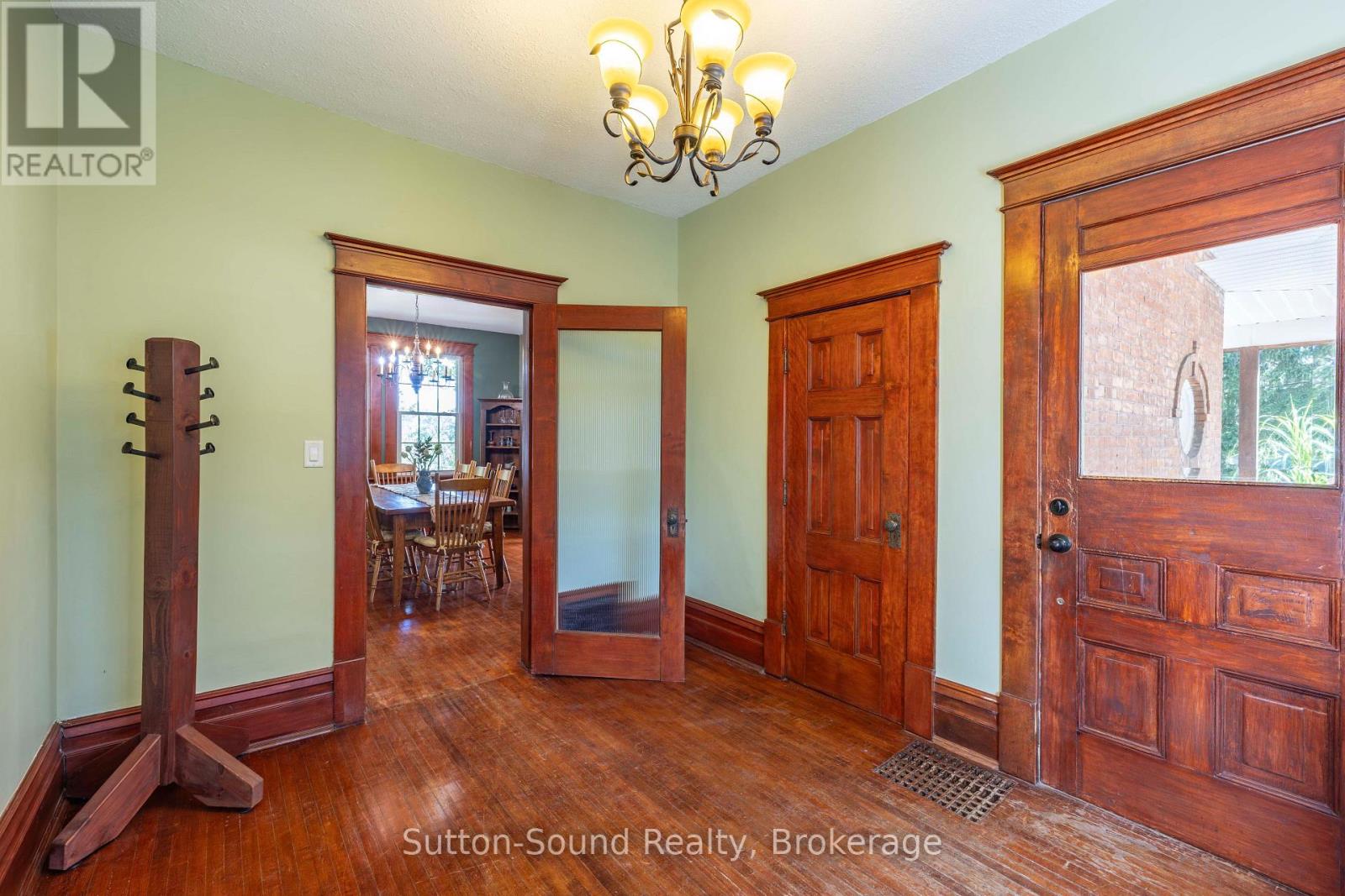 296 GARAFRAXA STREET - Image 27