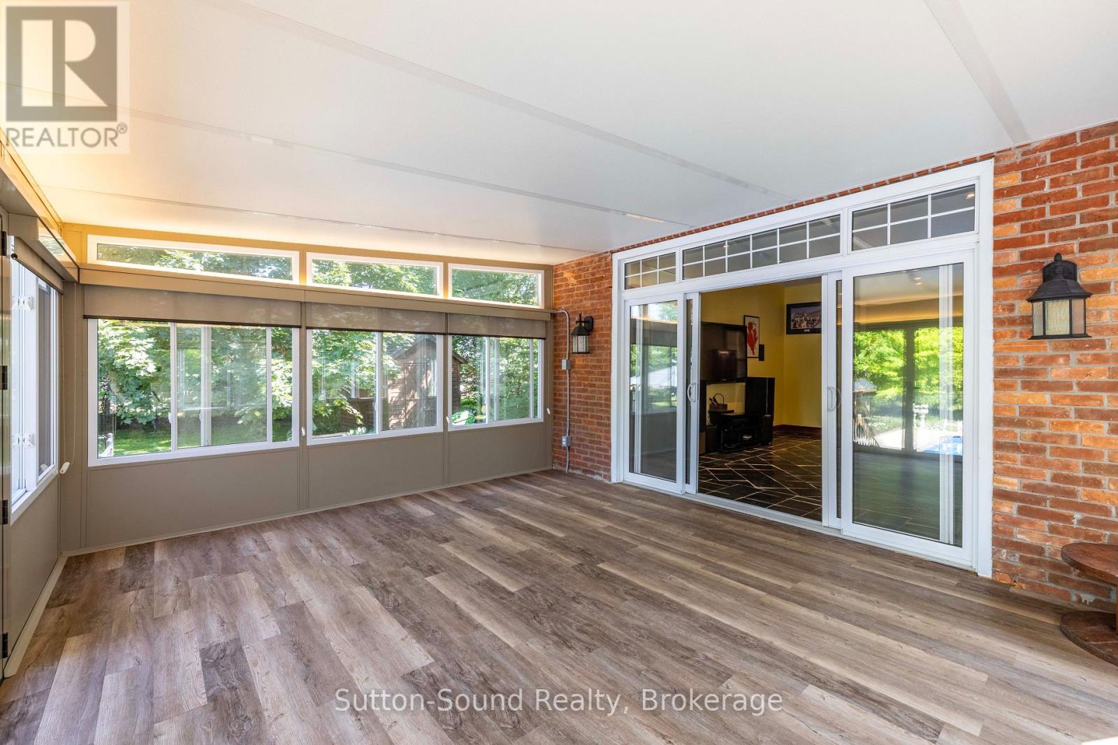 296 GARAFRAXA STREET - Image 33
