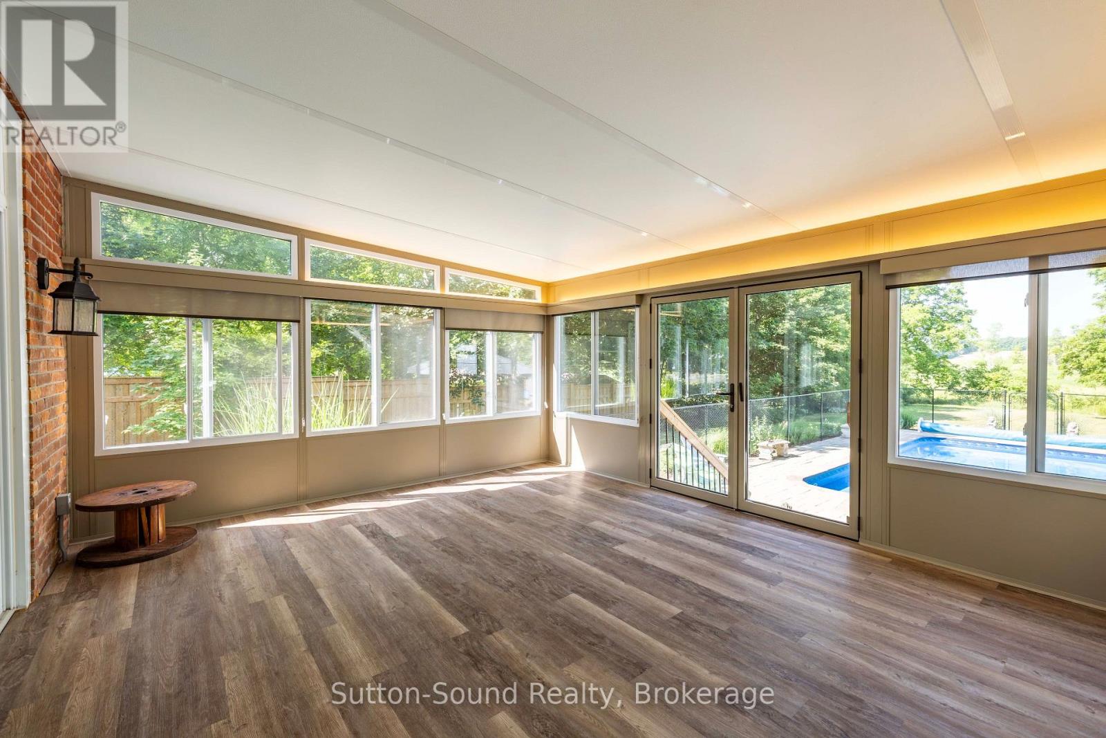 296 GARAFRAXA STREET - Image 34