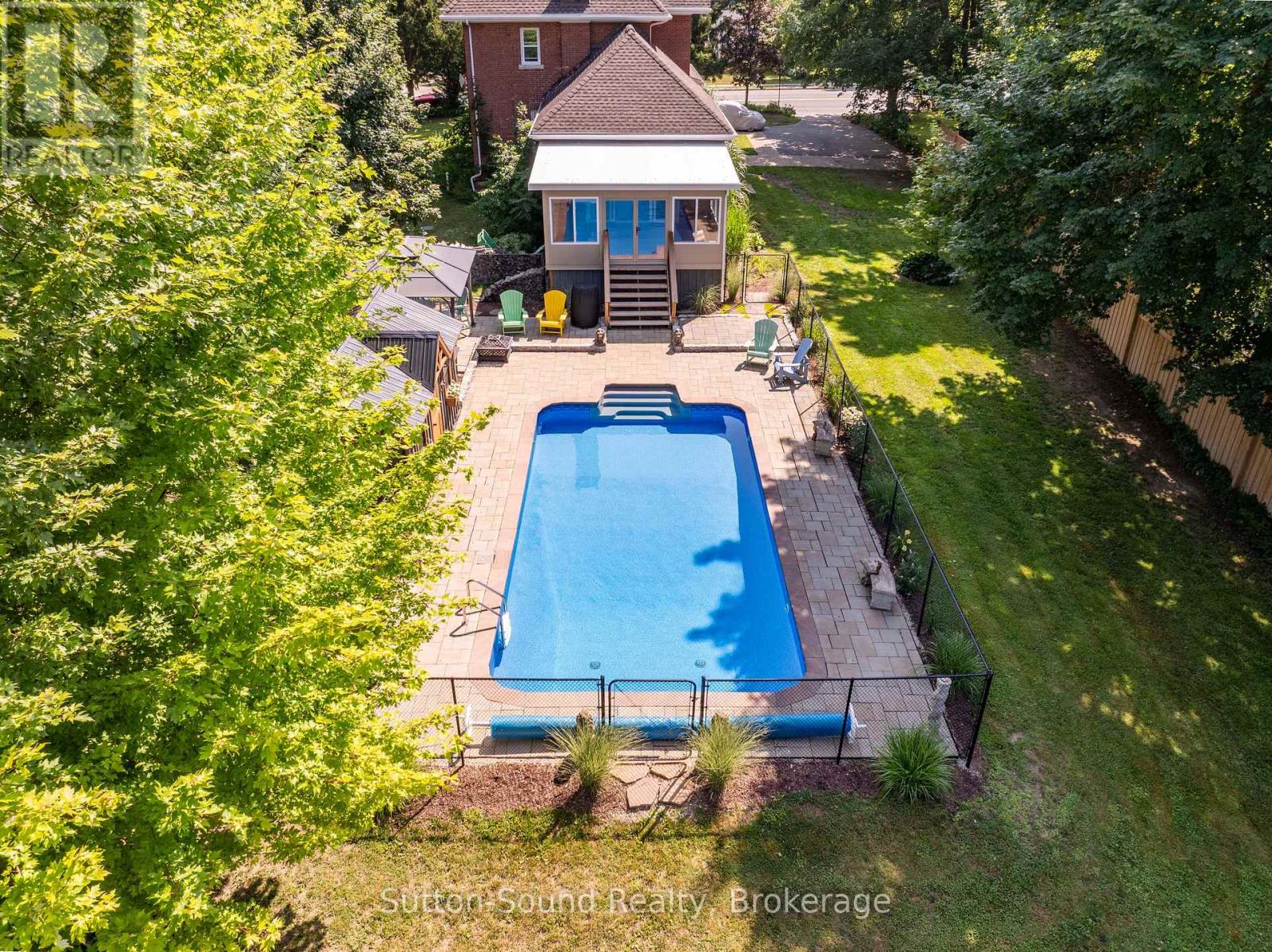 296 GARAFRAXA STREET - Image 38